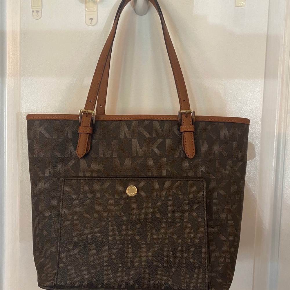 Michael kors purse